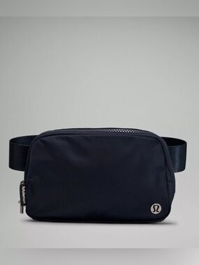 lululemon Everywhere
Belt Bag